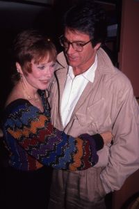 Warren Beatty, Shirley MaClaine NYC.jpg